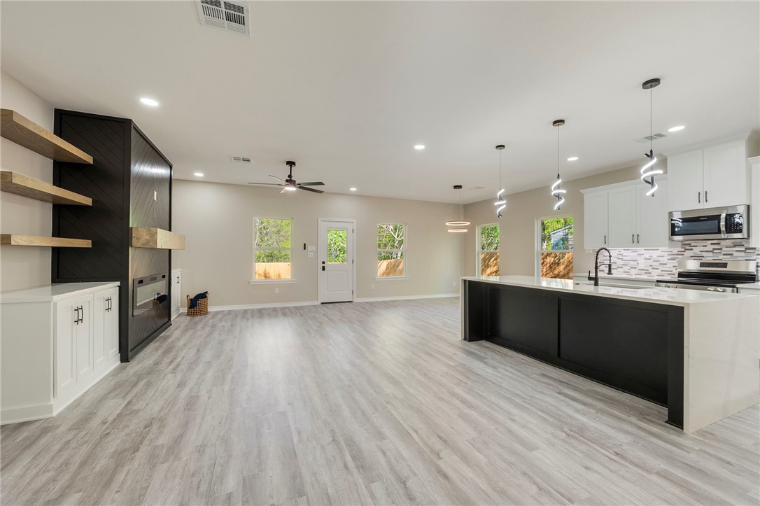 1612 Robeson Street Bryan, TX 77803 - Photo 8 of 20