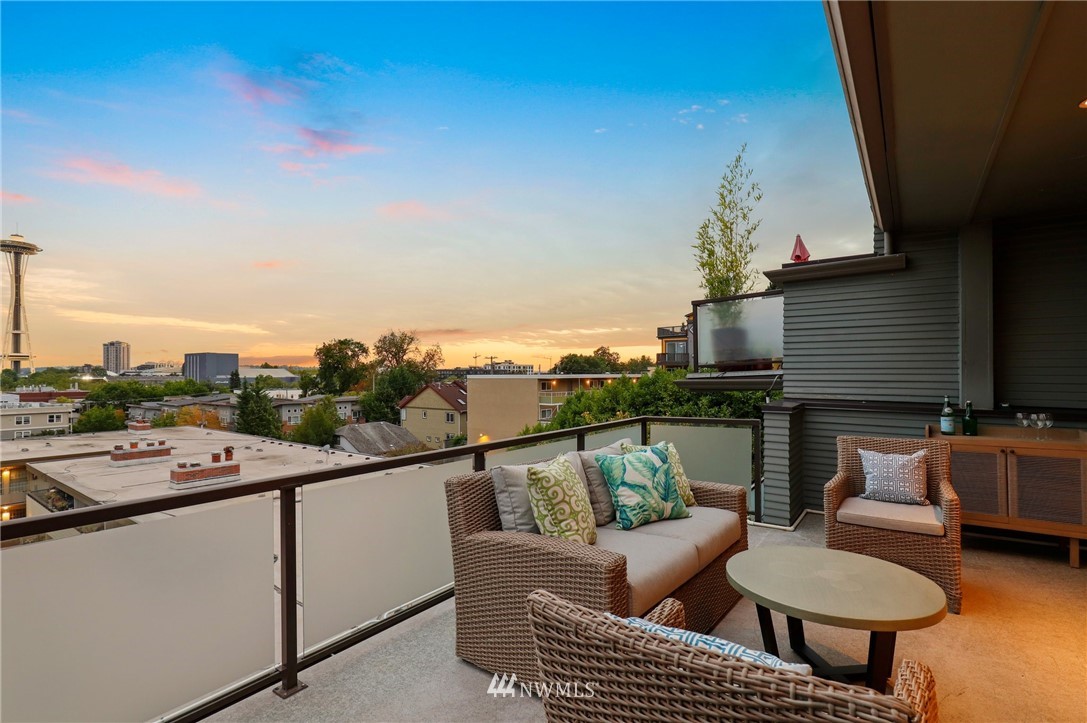 423 Ward Street Seattle, WA 98109 - Photo 14 of 39 a view of a couches in the roof deck