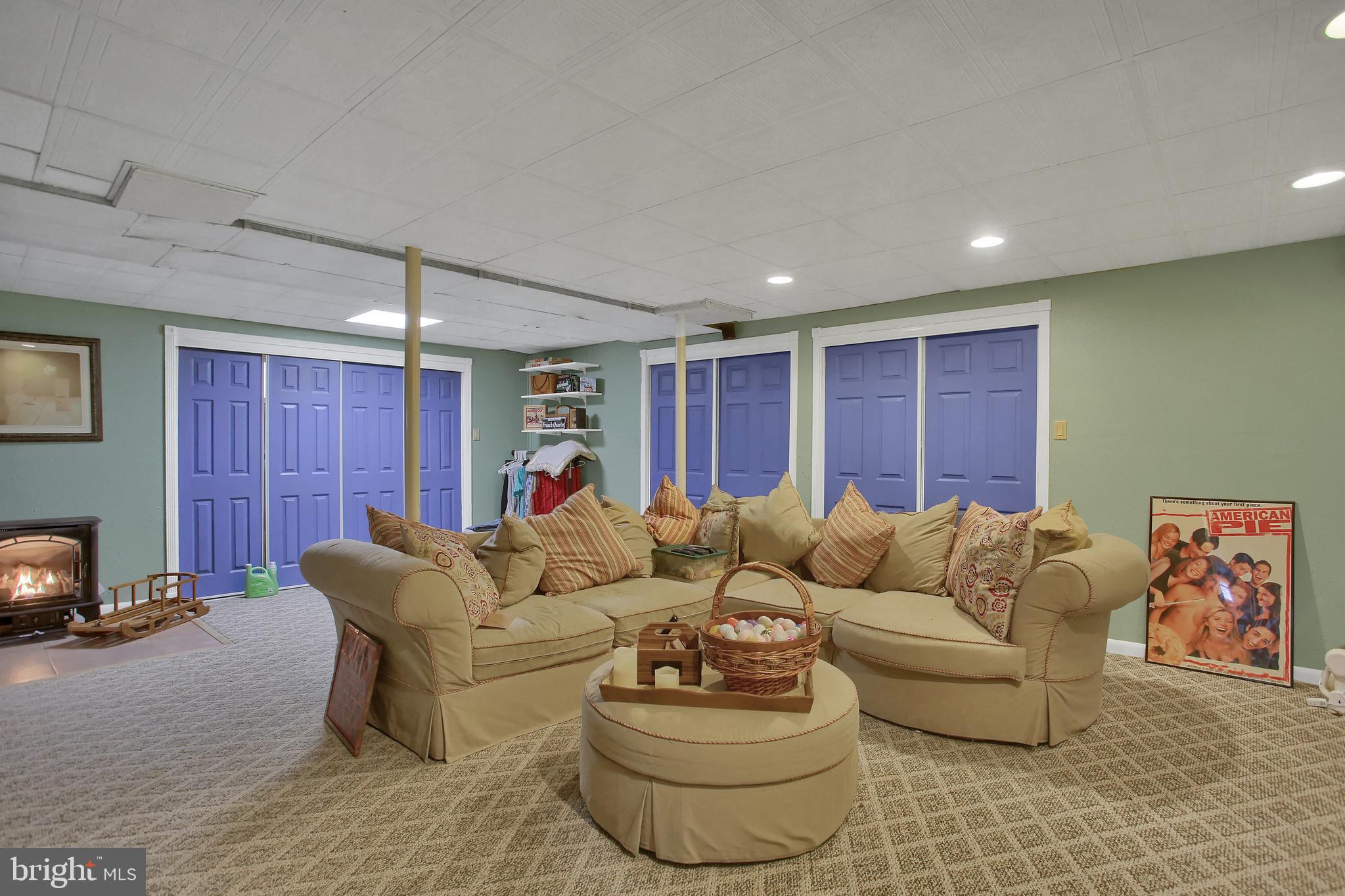 16 Central View Road Dillsburg, PA 17019 - Photo 46 of 54 Lower level family room-sectional and ottoman stay