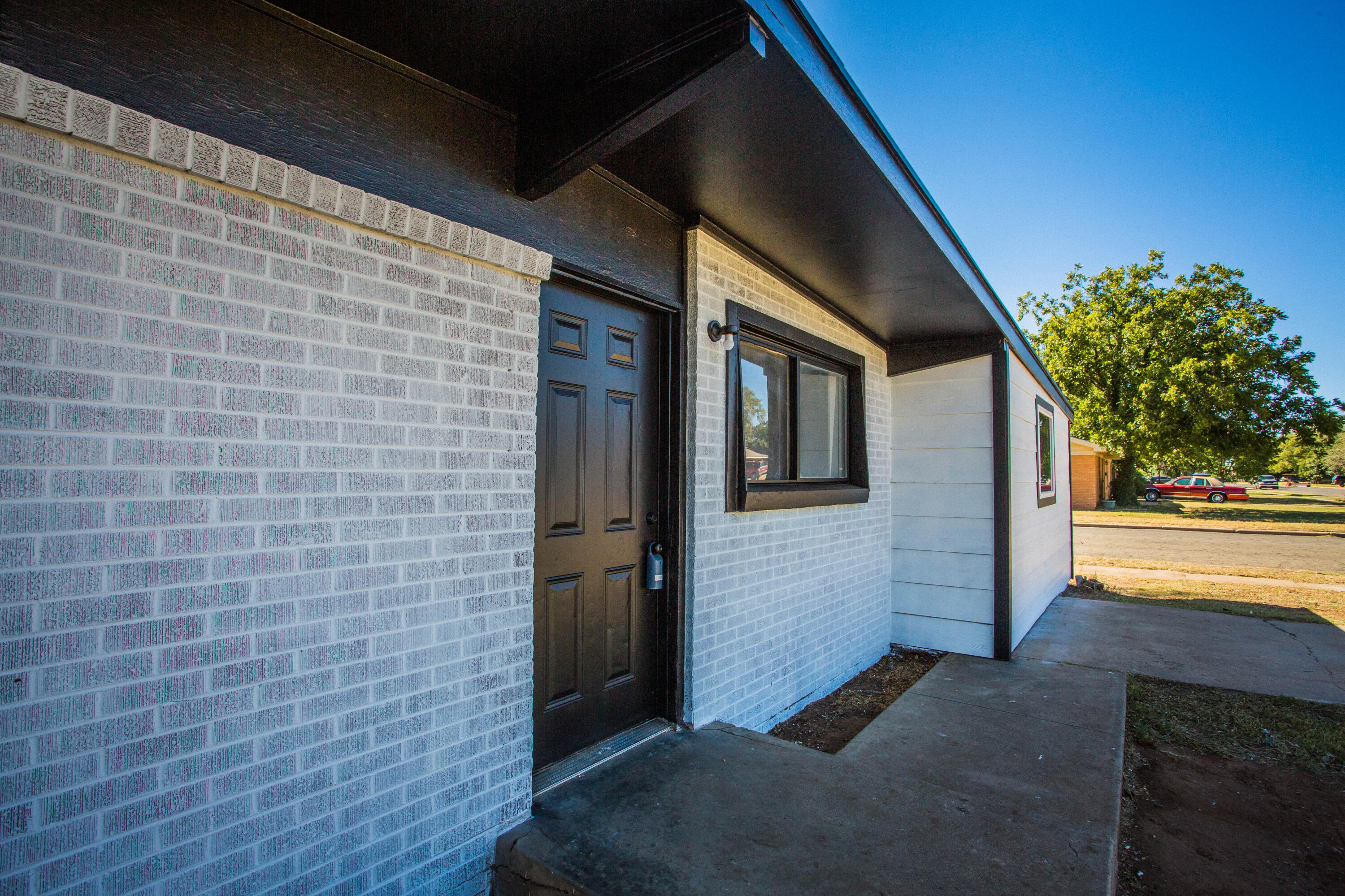 2725 63rd Street Lubbock, TX 79413 - Photo 2 of 41 5V2A4567