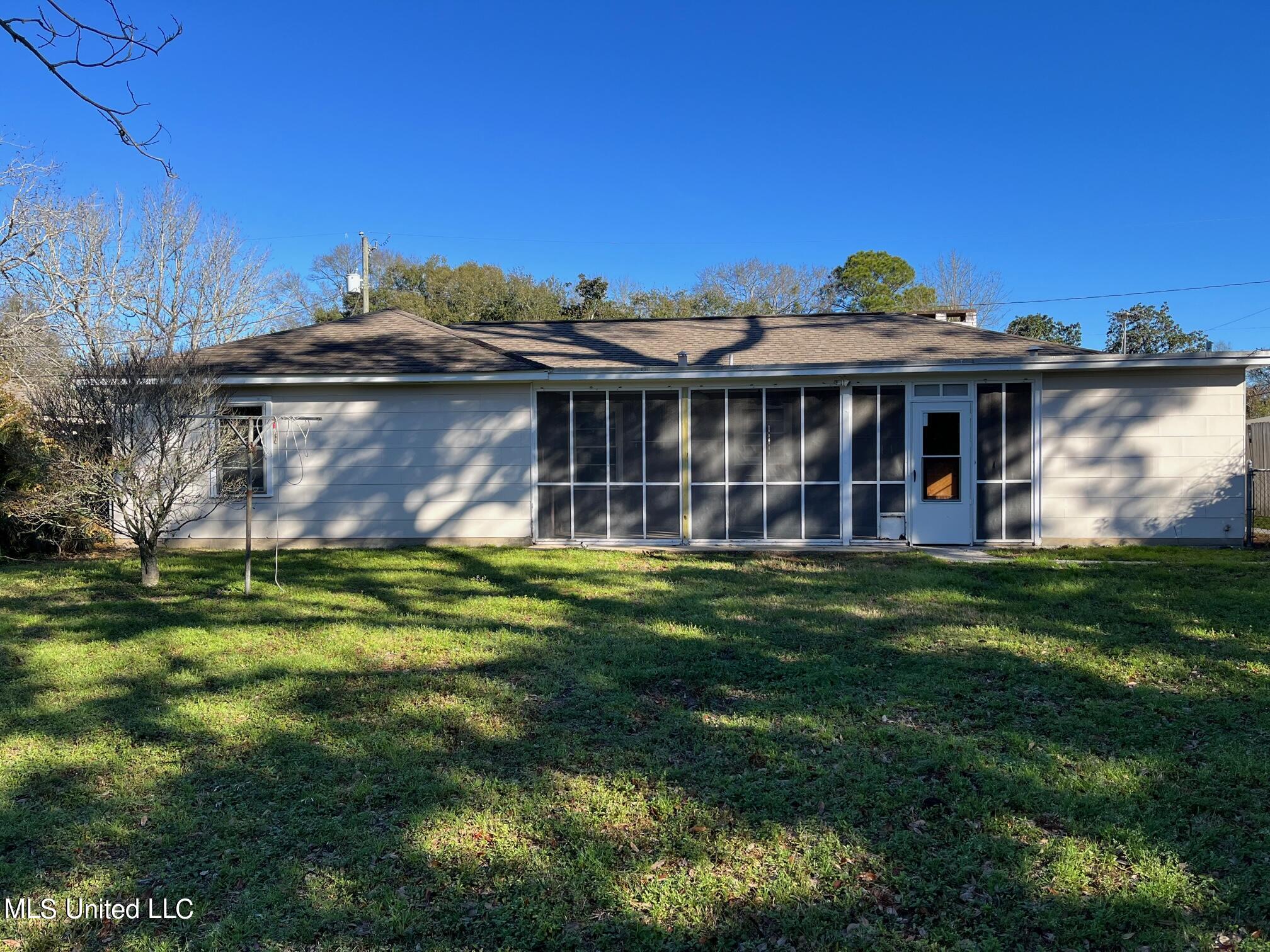 1765 Ridgeway Drive Biloxi, MS 39531 - Photo 23 of 32 IMG_1214