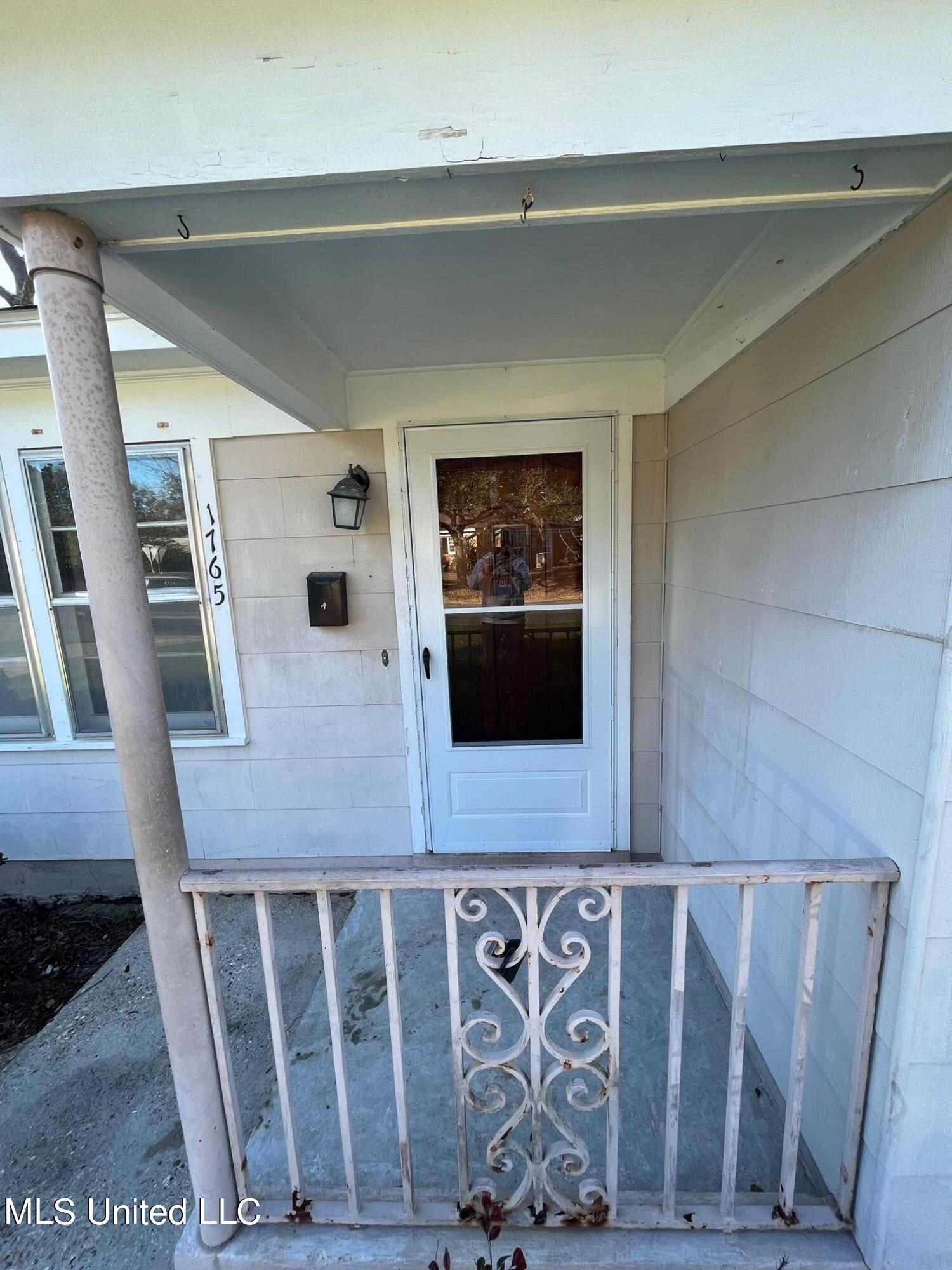 1765 Ridgeway Drive Biloxi, MS 39531 - Photo 5 of 32 IMG_1222