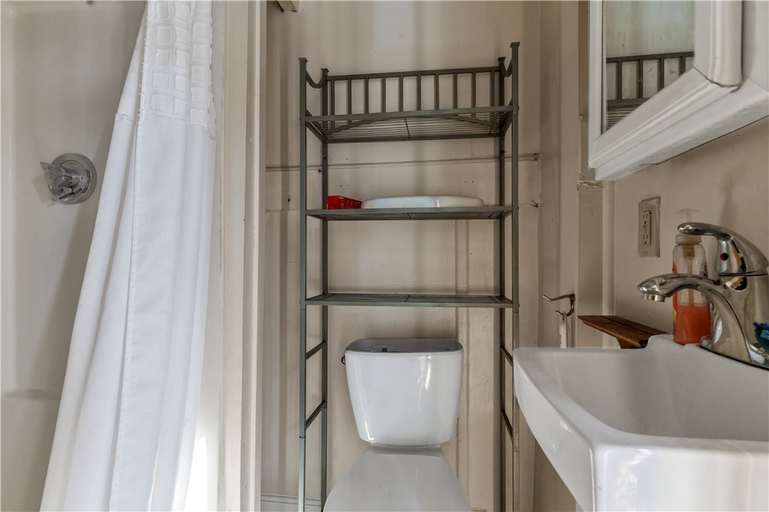 36 Fairmount Street Woonsocket, RI 02895 - Photo 27 of 32