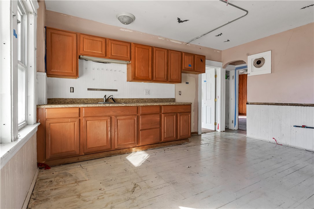 36 Fairmount Street Woonsocket, RI 02895 - Photo 6 of 32