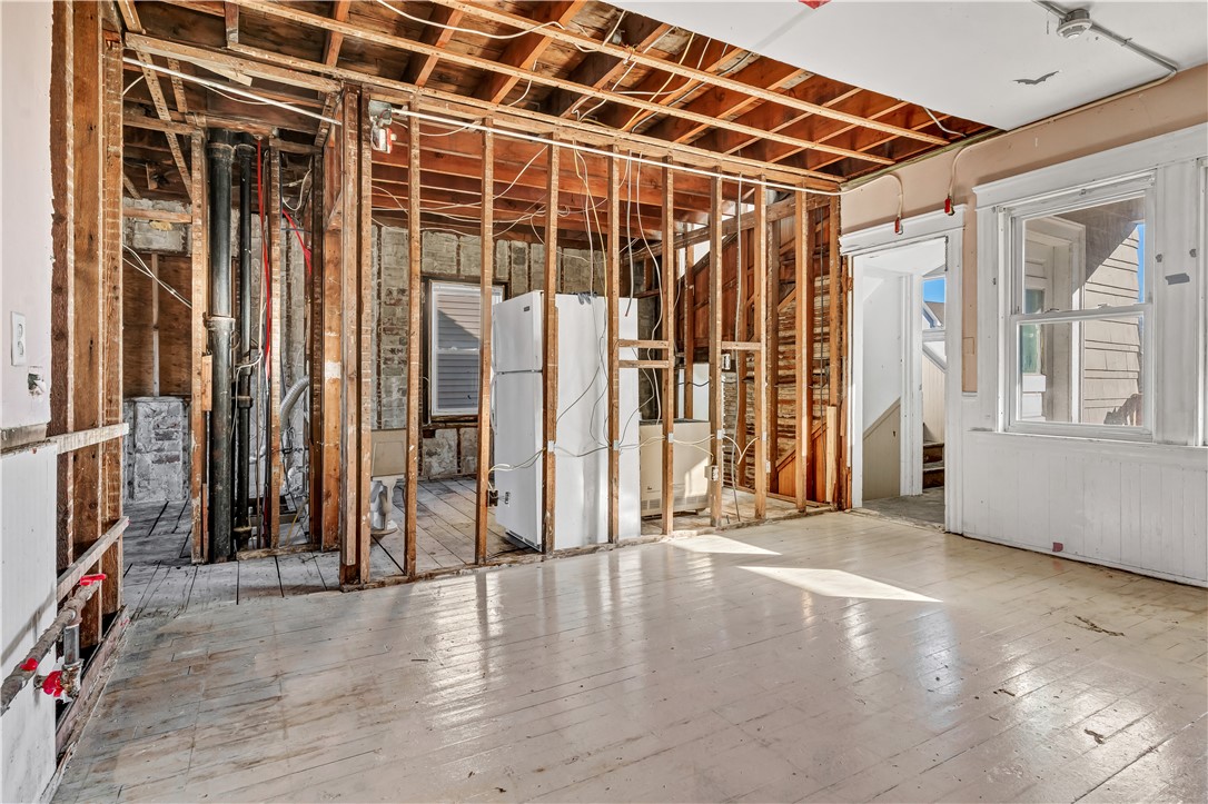 36 Fairmount Street Woonsocket, RI 02895 - Photo 7 of 32