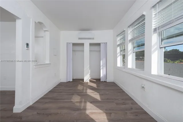 $1,550 | 501 Southwest 6th Court, Unit 215, Miami, FL 33130