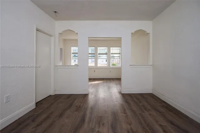 $1,550 | 501 Southwest 6th Court, Unit 215, Miami, FL 33130