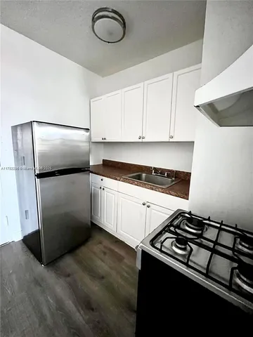 $1,550 | 501 Southwest 6th Court, Unit 215, Miami, FL 33130