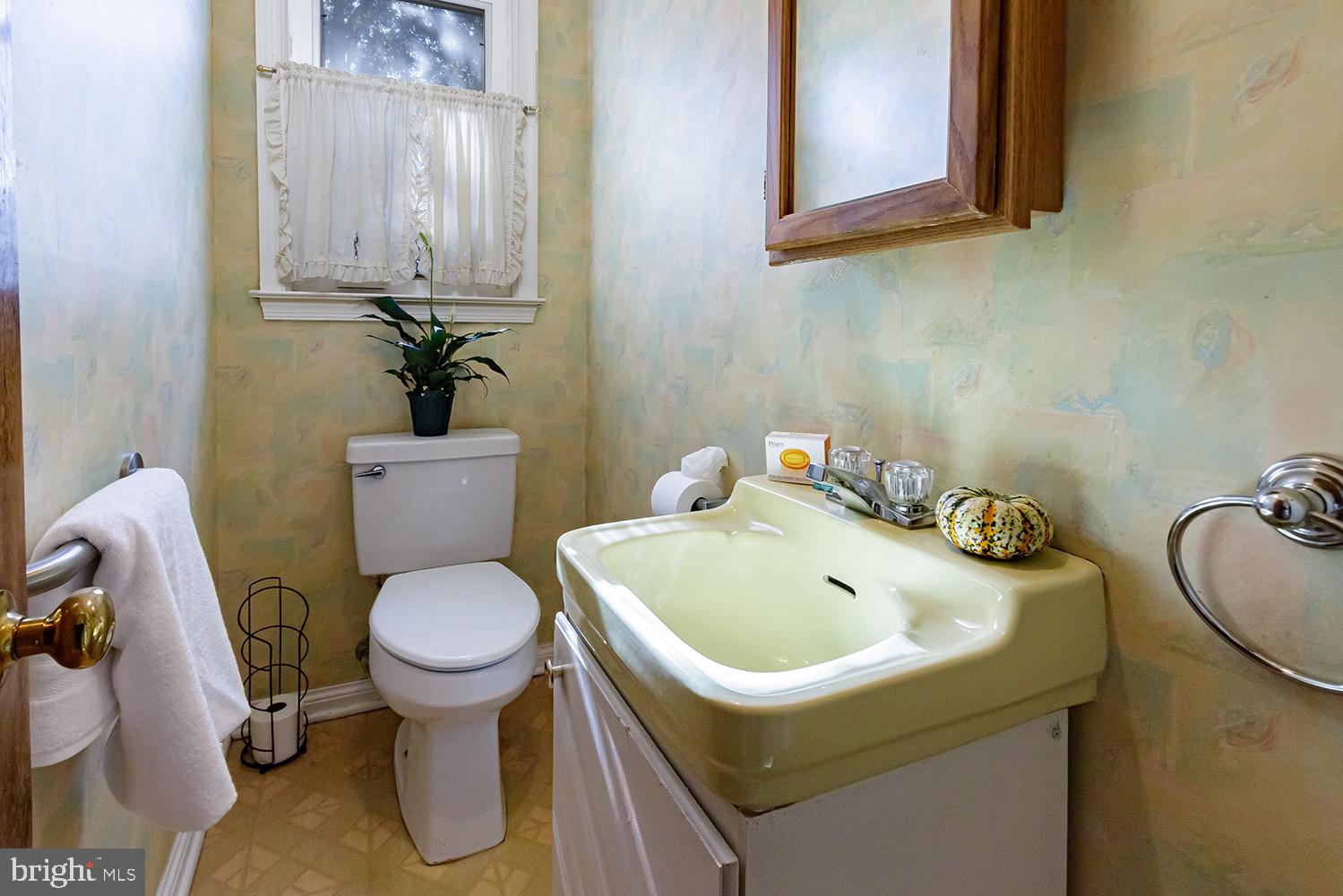 908 Hilltop Road Cinnaminson, NJ 08077 - Photo 12 of 30 Half Bath Main Level