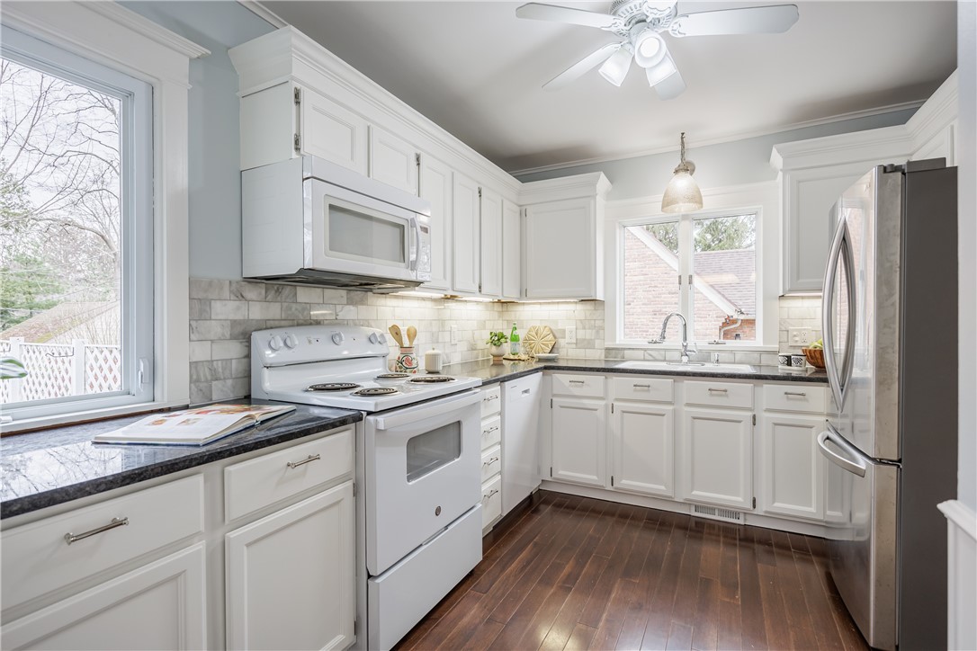 84 Dale Road Brighton, NY 14625 - Photo 12 of 37