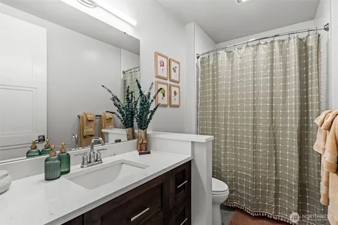 $750,000 | 4907 Main Street, Unit 824, Tacoma, WA 98407