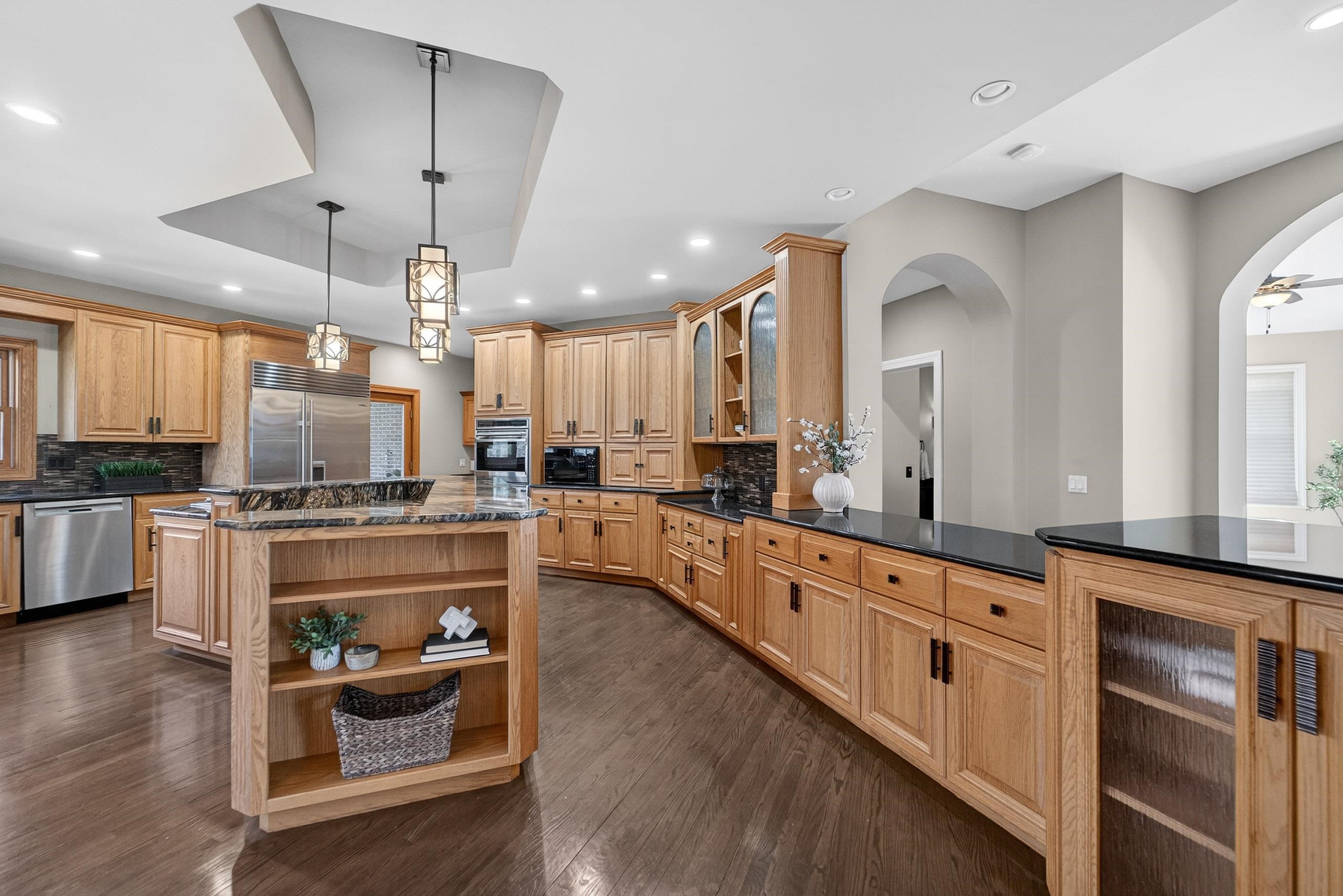 4606 Signature Drive Middleton, WI 53562 - Photo 11 of 95