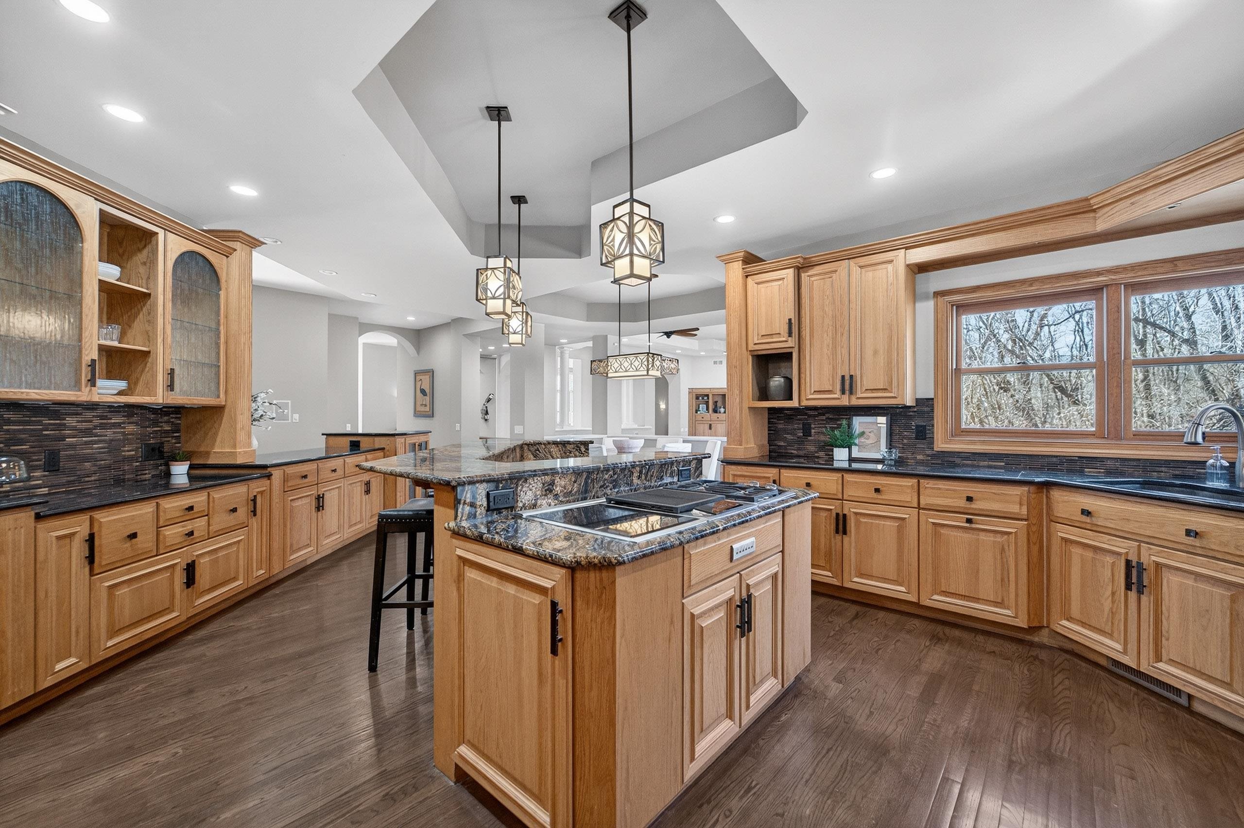 4606 Signature Drive Middleton, WI 53562 - Photo 12 of 95