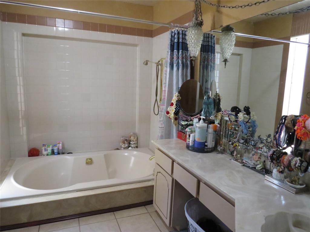 3308 Spring Valley Drive Bedford, TX 76021 - Photo 27 of 34