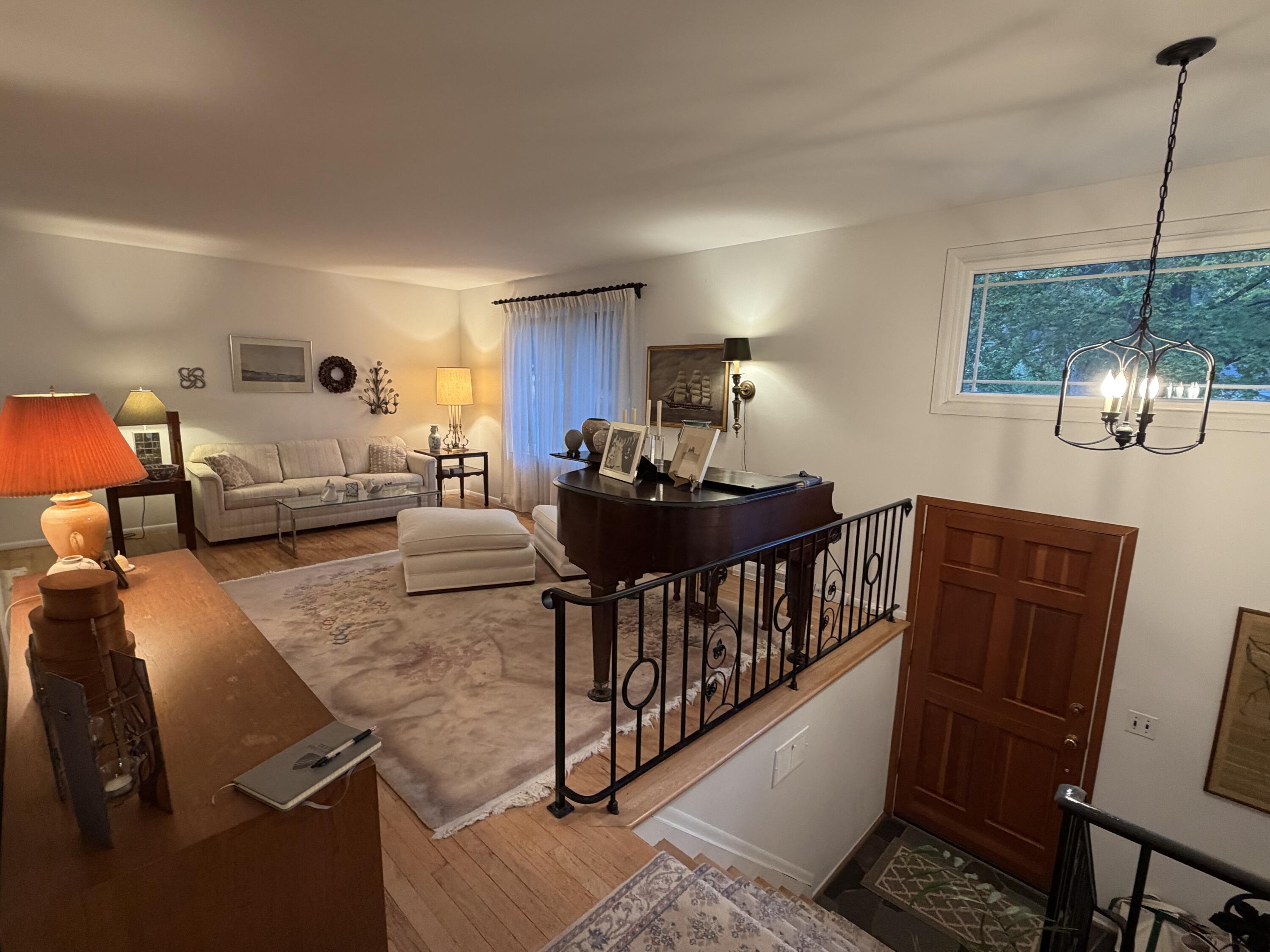 584 Reed Street Northville, MI 48167 - Photo 3 of 37 IMG_4035