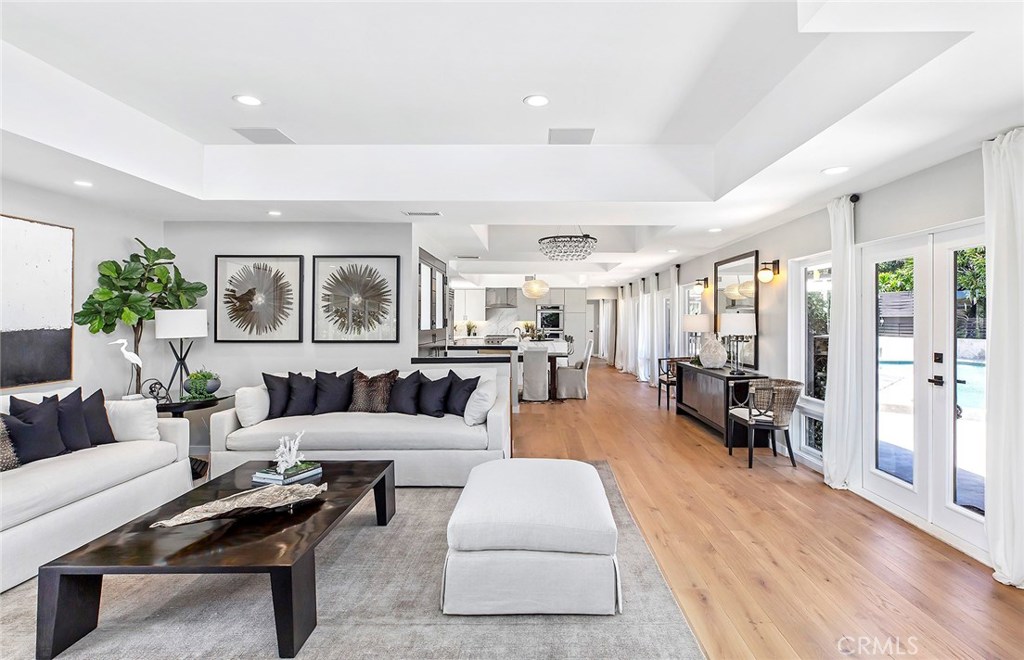 2526 Monaco Drive Laguna Beach, CA 92651 - Photo 21 of 59 a living room with furniture and wooden floor