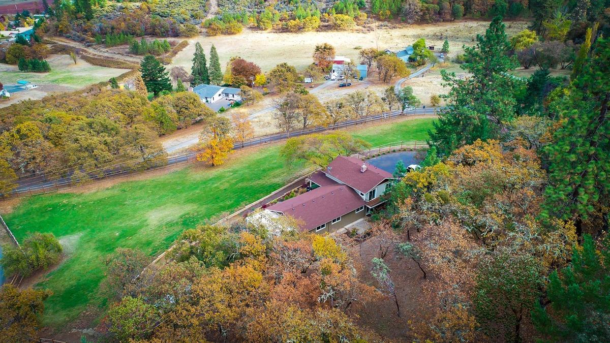 2069 Knowles Road Medford, OR 97501 - Photo 5 of 35 Additional Photo