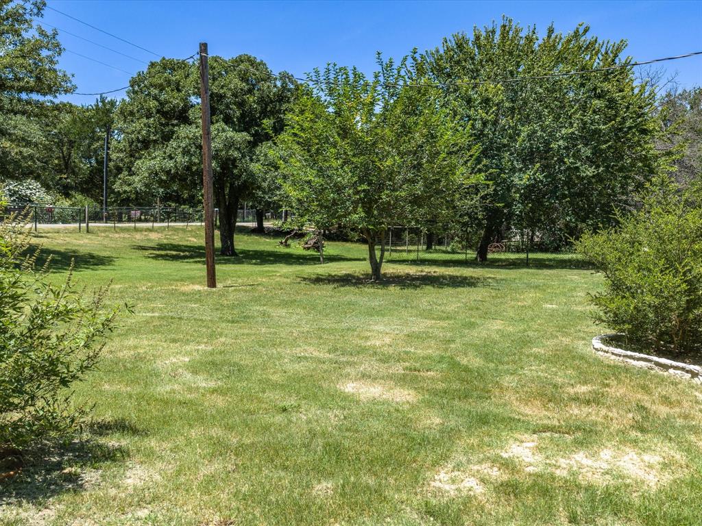 1100 Greg Street Azle, TX 76020 - Photo 37 of 39