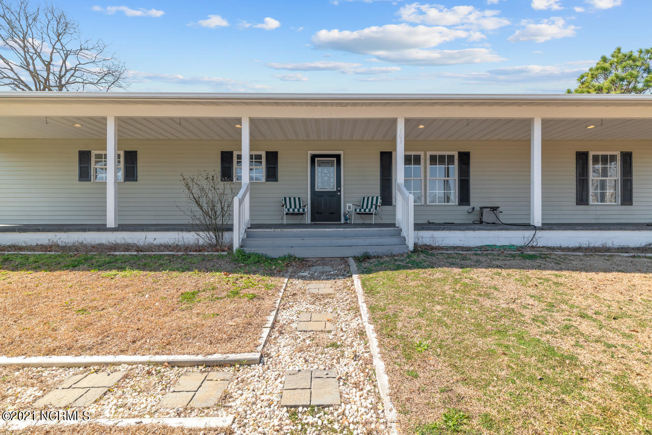 103 J R S Ranch Road Newport, NC 28570 - Photo 1 of 34 3