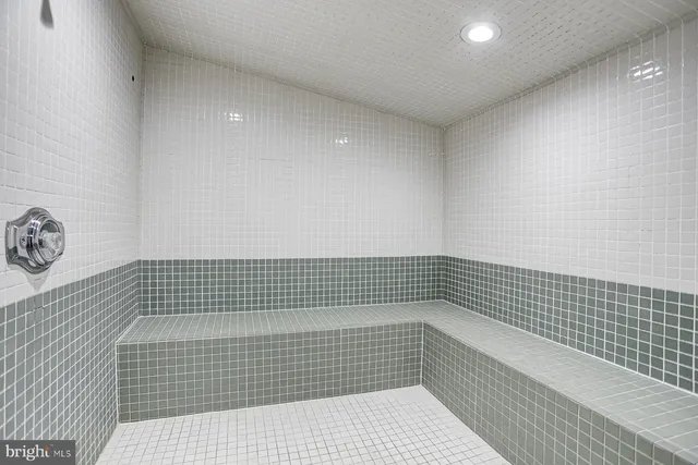 $2,100 | 1121 Arlington Boulevard, Unit 325, Arlington, VA 22209