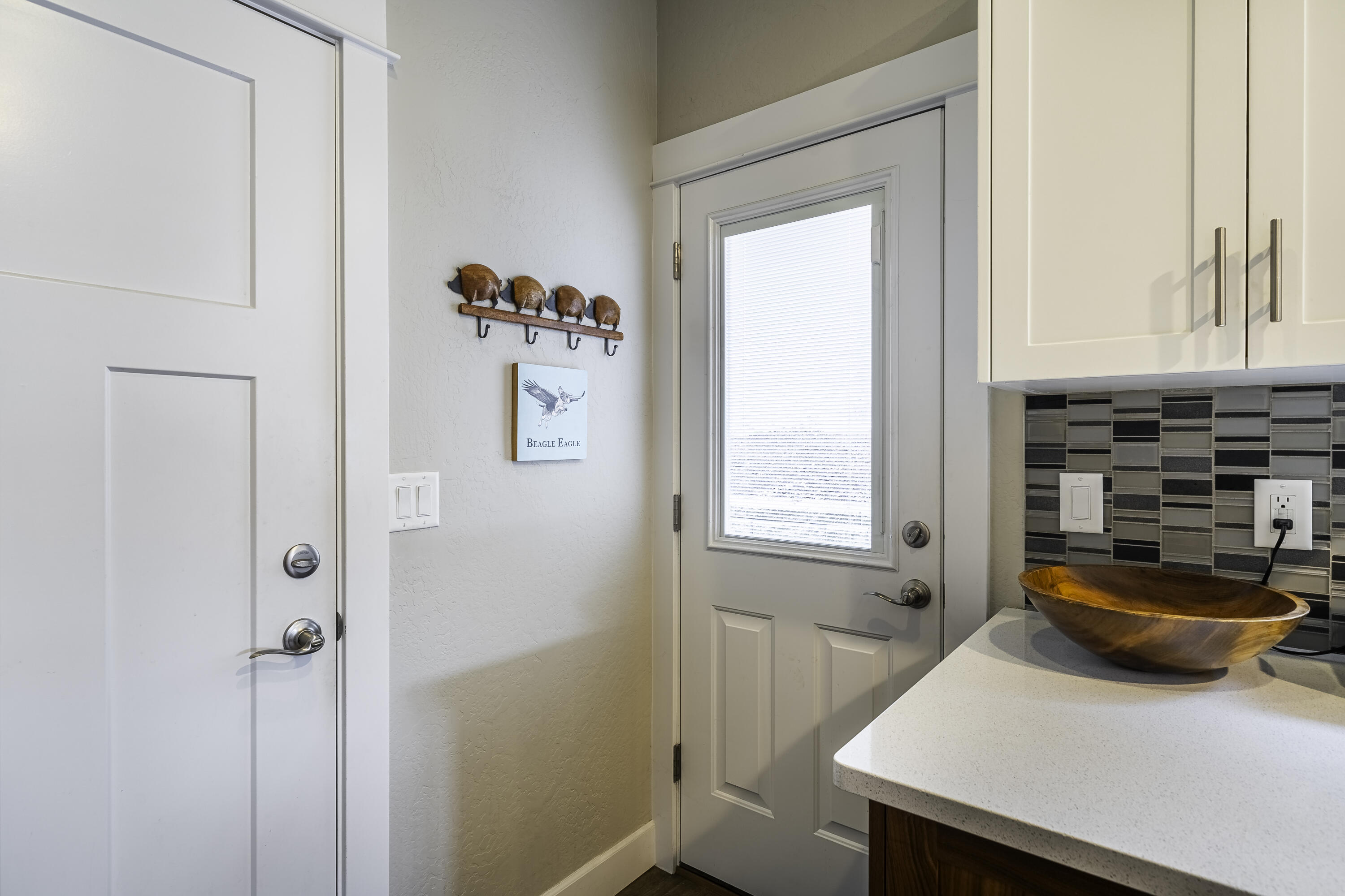 946 Stone Ridge Avenue Ashland, OR 97520 - Photo 17 of 26 DSC06369-HDR-Edit