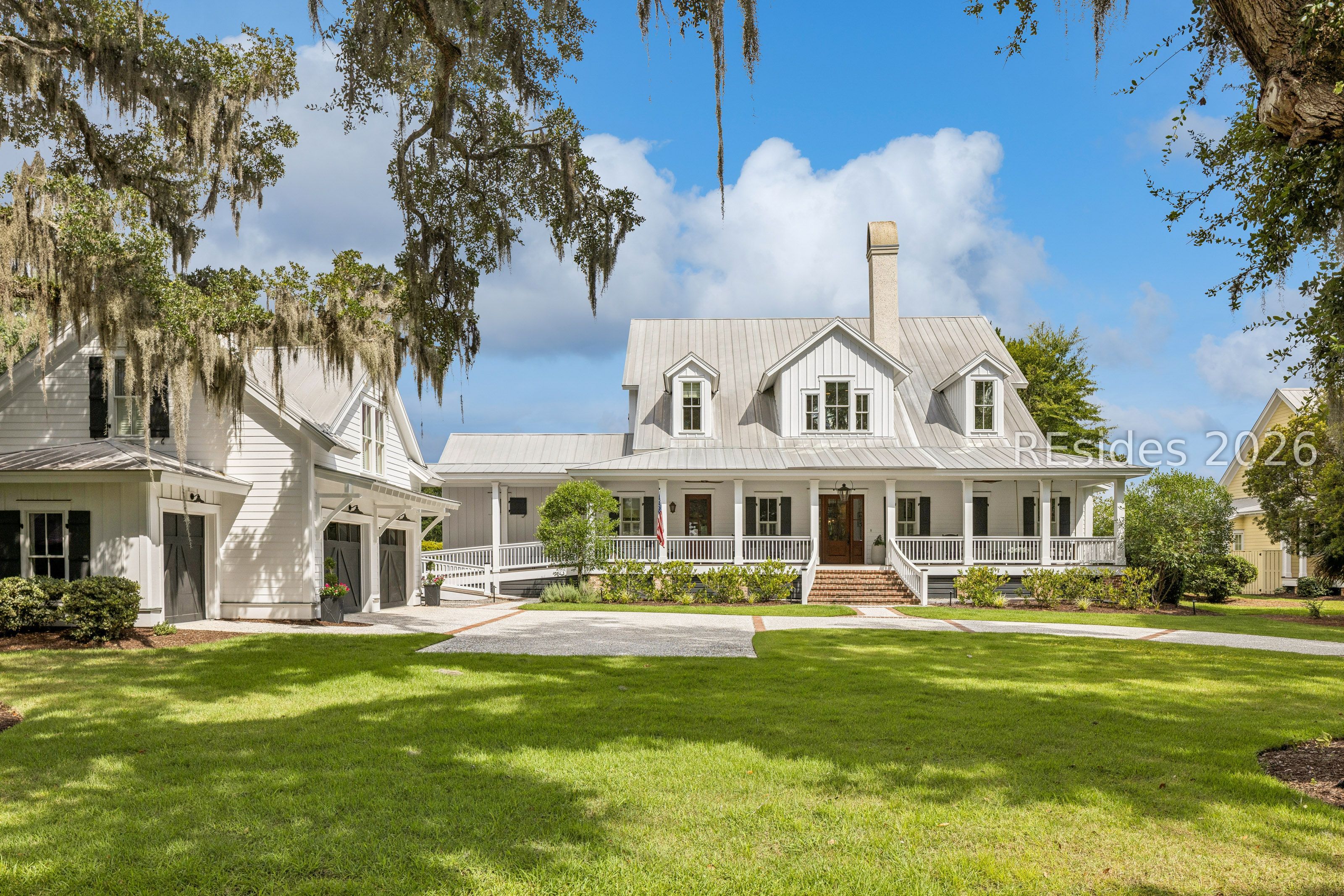 8 Old Oak Road Bluffton, SC 29909 - Photo 2 of 93