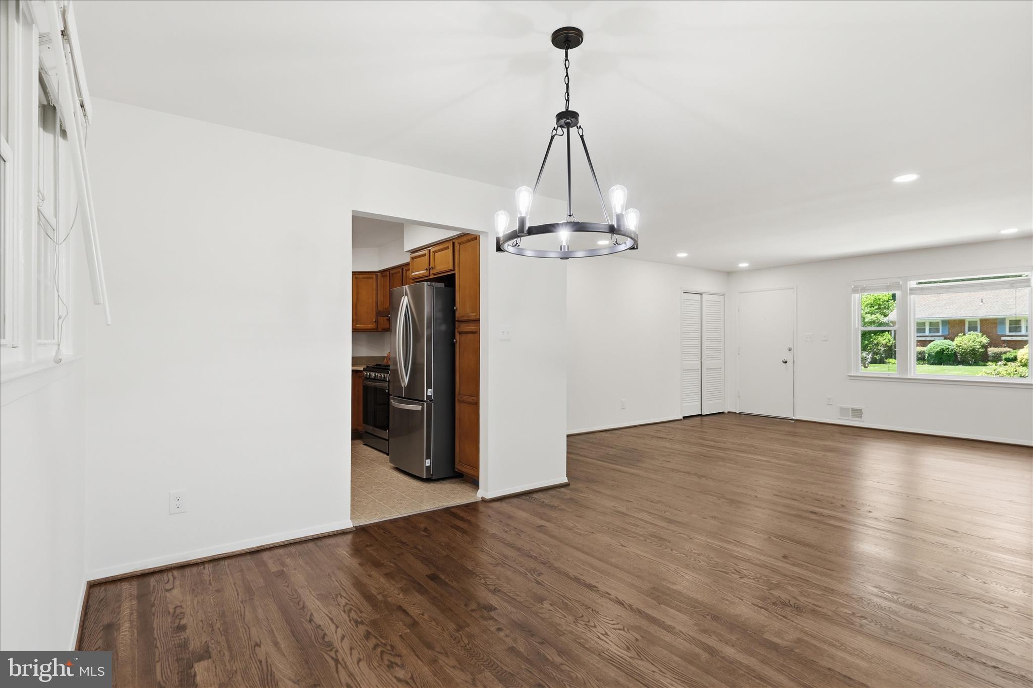5609 Sedgwick Lane Springfield, VA 22151 - Photo 10 of 41 dining room. all new lighting throughout
