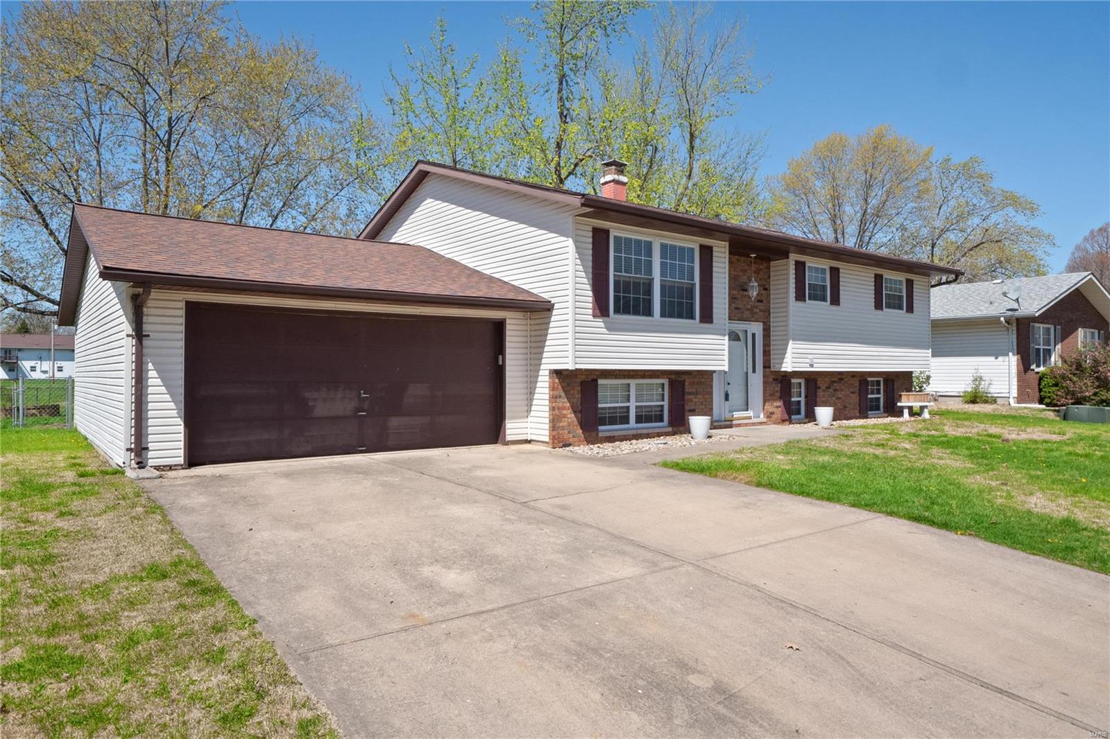 403 Roland Avenue New Baden, IL 62265 - Photo 2 of 35 Gallery Image 2