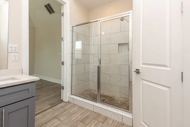 $300,000 | 185 Heritage Lake Drive, Memphis, TN 38109