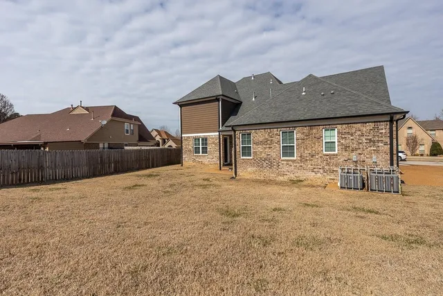 $300,000 | 185 Heritage Lake Drive, Memphis, TN 38109