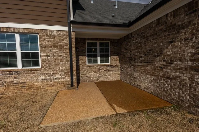 $300,000 | 185 Heritage Lake Drive, Memphis, TN 38109