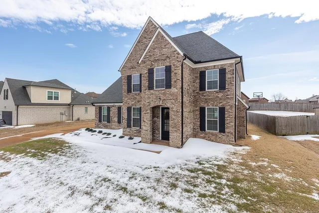 $300,000 | 185 Heritage Lake Drive, Memphis, TN 38109