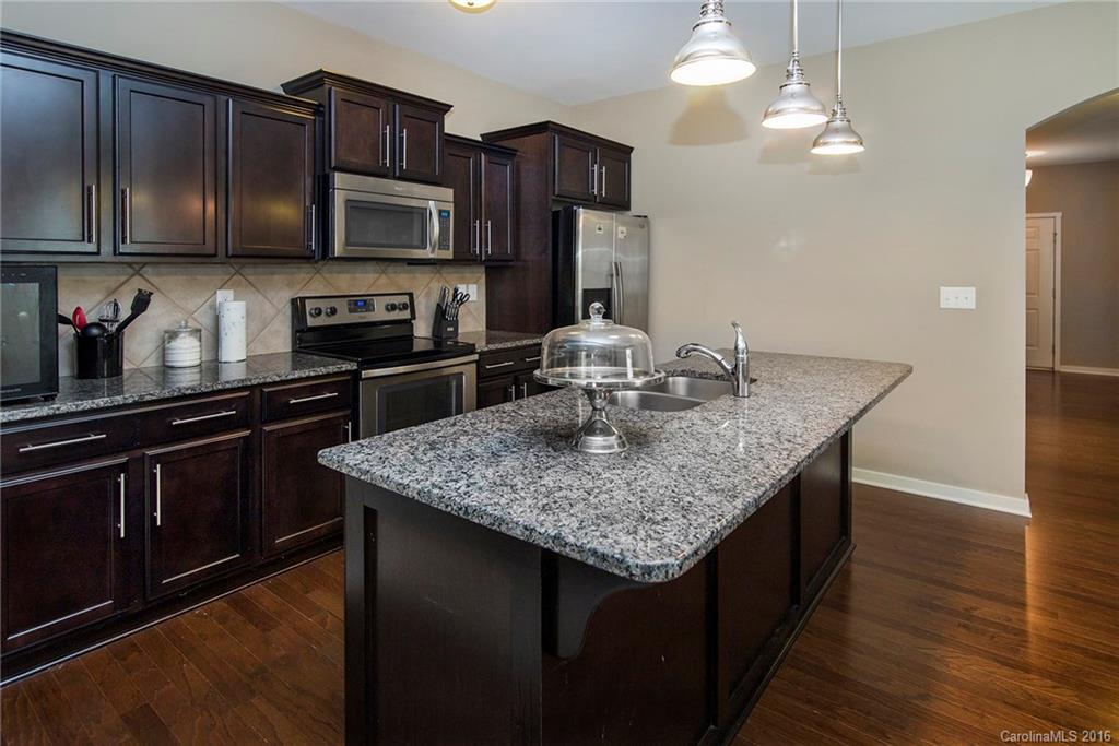 511 Rook Road Charlotte, NC 28216 - Photo 8 of 19