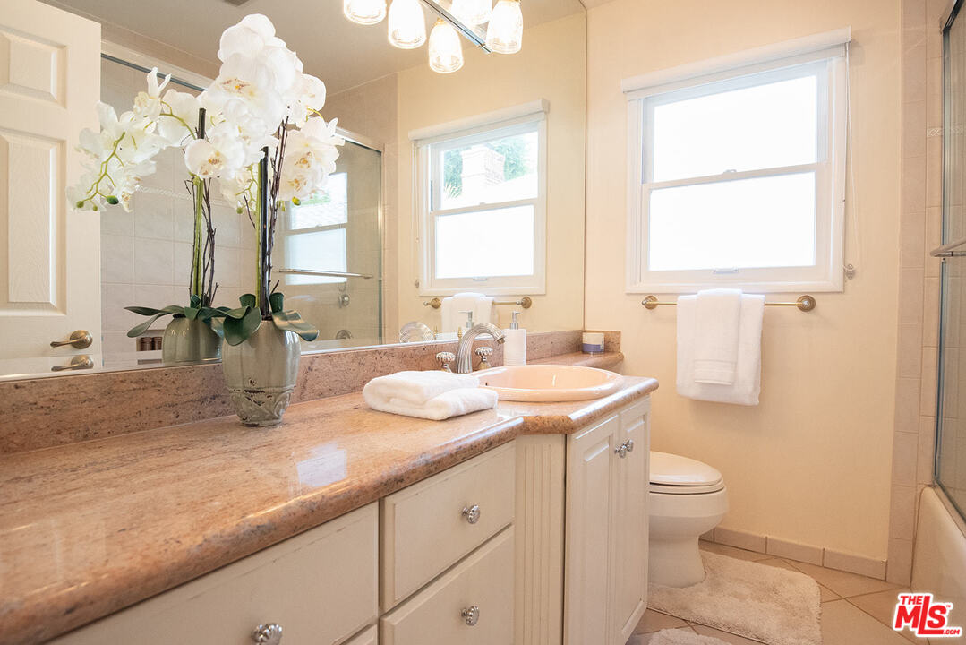 4465 Commonwealth Avenue Culver City, CA 90230 - Photo 22 of 37