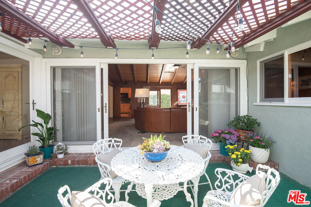 4465 Commonwealth Avenue Culver City, CA 90230 - Photo 32 of 37