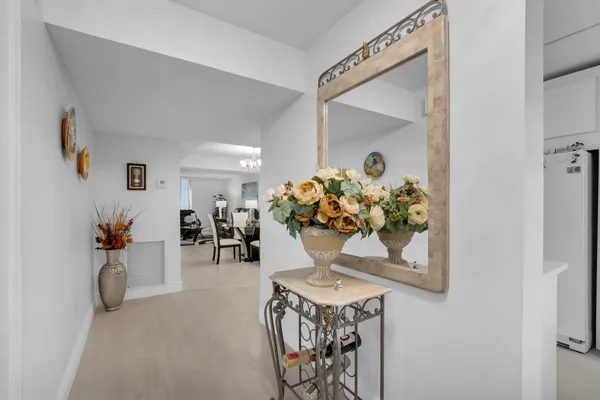 $250,000 | 23247 Barwood Lane North, Unit 305, Boca Raton, FL 33428