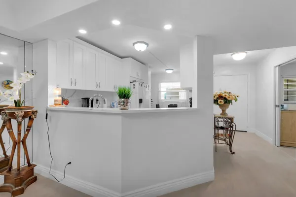 $250,000 | 23247 Barwood Lane North, Unit 305, Boca Raton, FL 33428