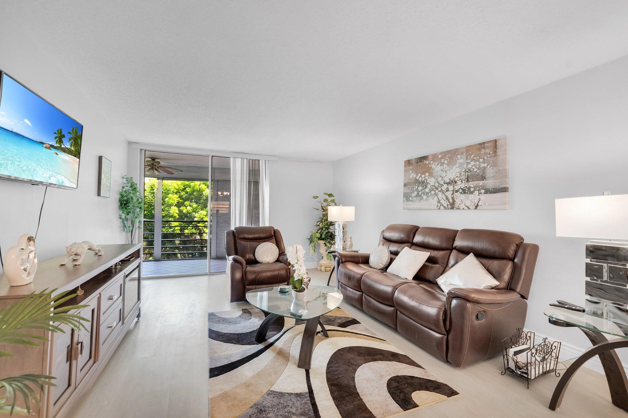 23247 Barwood Lane North, Unit 305 Boca Raton, FL 33428 - Photo 18 of 32 8-web-or-mls-DSC_0036