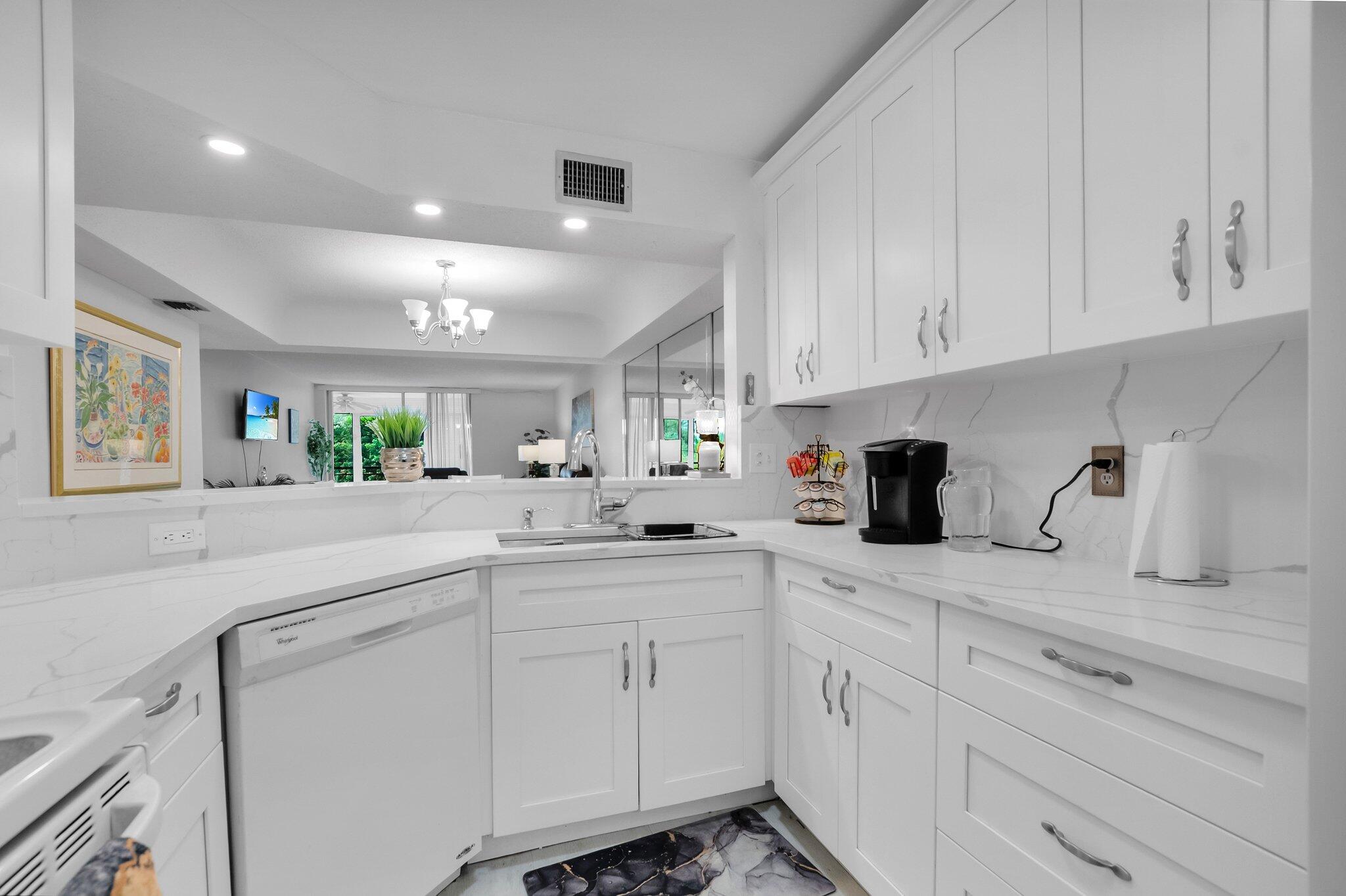 23247 Barwood Lane North, Unit 305 Boca Raton, FL 33428 - Photo 25 of 32 15-web-or-mls-DSC_0156