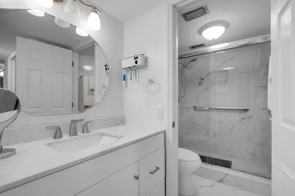 $250,000 | 23247 Barwood Lane North, Unit 305, Boca Raton, FL 33428