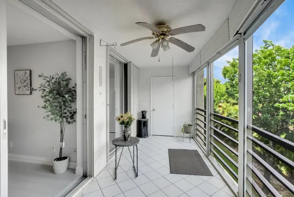 $250,000 | 23247 Barwood Lane North, Unit 305, Boca Raton, FL 33428