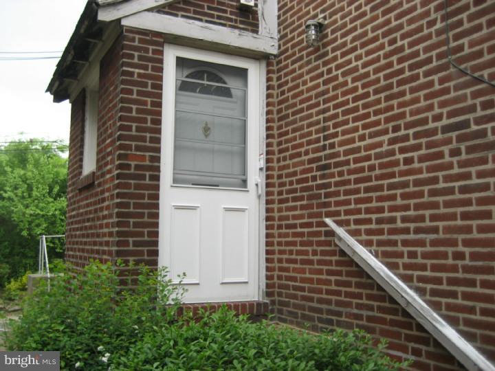2646 Lenape Road Philadelphia, PA 19131 - Photo 20 of 25 Exterior Side