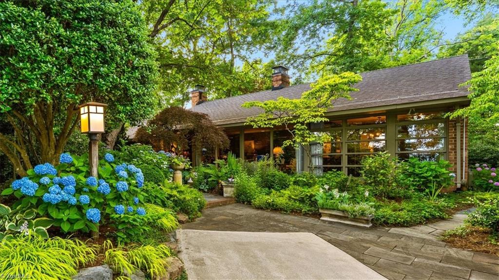 1905 Huntington Road