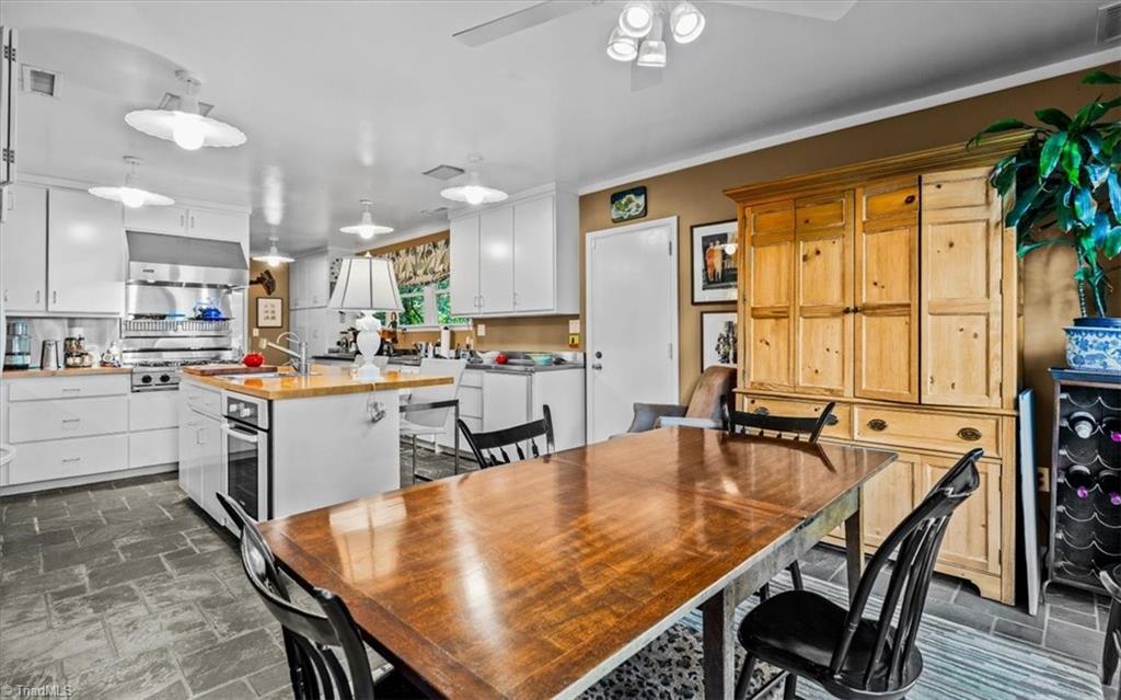 1905 Huntington Road Greensboro, NC 27408 - Photo 17 of 47