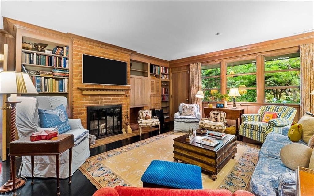 1905 Huntington Road Greensboro, NC 27408 - Photo 18 of 47 Den