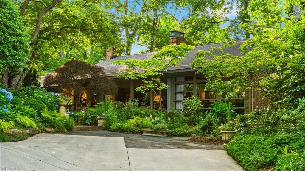 1905 Huntington Road Greensboro, NC 27408 - Photo 2 of 47