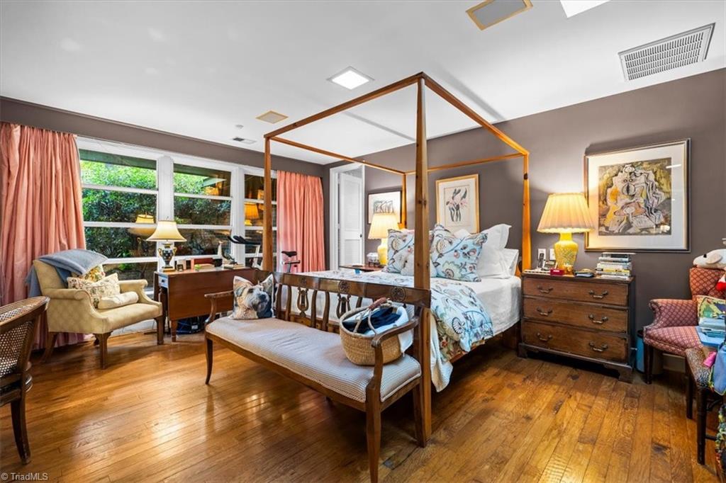 1905 Huntington Road Greensboro, NC 27408 - Photo 21 of 47 Primary Bedroom