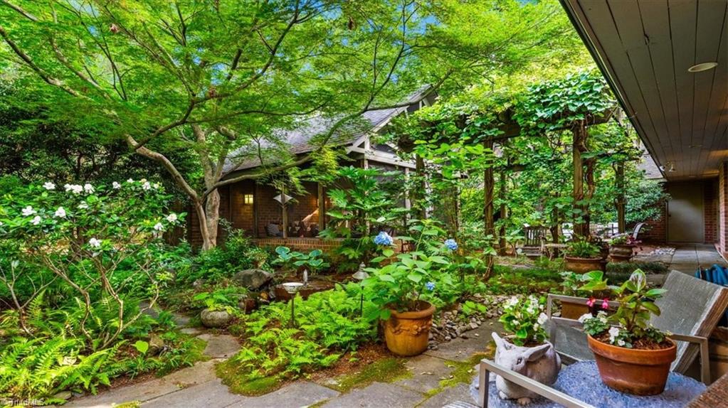 1905 Huntington Road Greensboro, NC 27408 - Photo 37 of 47