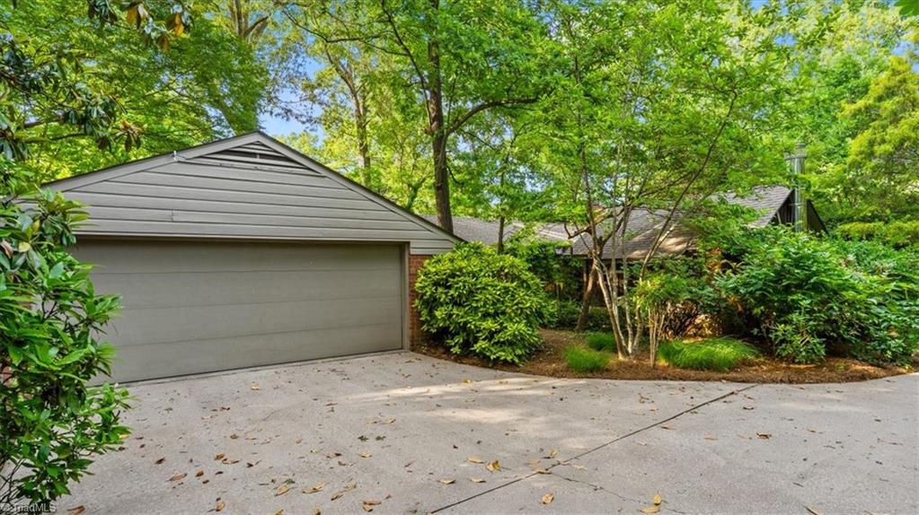 1905 Huntington Road Greensboro, NC 27408 - Photo 43 of 47