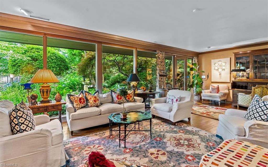 1905 Huntington Road Greensboro, NC 27408 - Photo 6 of 47